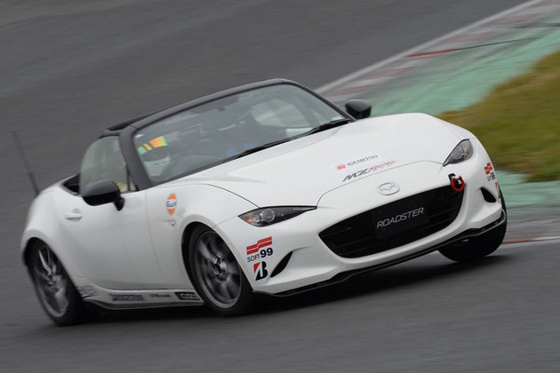 2 0リッター搭載のロードスター レース カーを緊急試乗 マツダの 走る歓び を体感せよ 3 3 徹底検証 16年新型車種ー試乗レポート Mota 2 0リッター搭載のロードスター レース カーを緊急試乗 マツダの 走る歓び を体感せよ 3 3 徹底検証 16年新型車種ー試乗レポート Mota