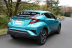 ＜C-HR ”G”(1.8ハイブリッド／ボディカラー：ラディアントグリーンマイカ)＞トヨタ C-HR(新型コンパクトSUV)試乗レポート／国沢光宏