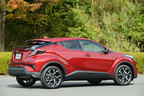 ＜C-HR ”S-T”(1.2ターボ／ボディカラー：センシュアルレッドマイカ)＞トヨタ C-HR(新型コンパクトSUV)試乗レポート／国沢光宏