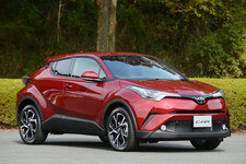 ＜C-HR ”S-T”(1.2ターボ／ボディカラー：センシュアルレッドマイカ)＞トヨタ C-HR(新型コンパクトSUV)試乗レポート／国沢光宏