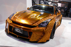 AMF-FORGEDブースの黄金に輝くGT-R