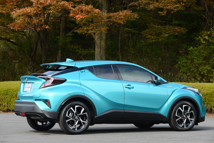 ＜C-HR ”G”(1.8ハイブリッド／ボディカラー：ラディアントグリーンマイカ)＞トヨタ C-HR(新型コンパクトSUV)先行試乗レポート／渡辺陽一郎