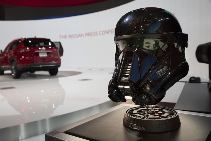 映画 ローグ・ワン/スター・ウォーズ・ストーリーに登場するデス・トルーパーのフルサイズレプリカ・ヘルメット