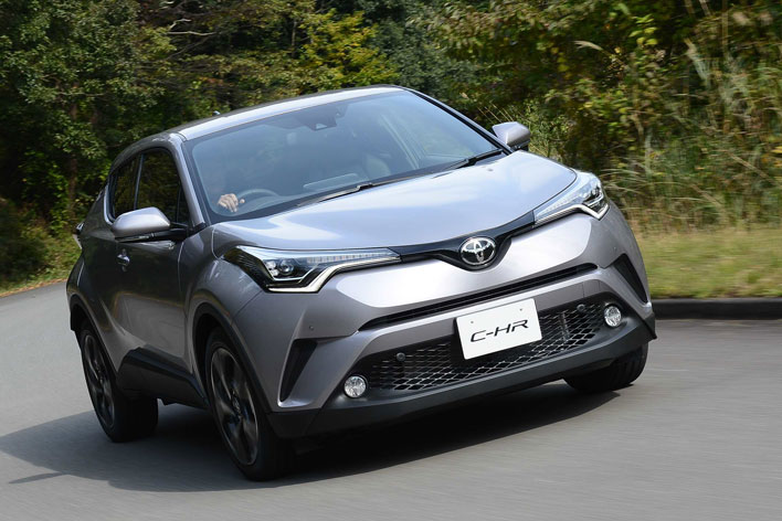 トヨタ C-HR vs ホンダ ヴェゼル どっちが買い！？徹底比較