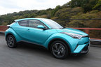 トヨタ C-HR“G”(1.8ハイブリッド／ボディカラー：ラディアントグリーンマイカ)