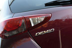 ＜マツダ デミオ 1.5XD Touring L Package[FF]／ボディカラー：ディープクリムゾンマイカ＞マツダ新型デミオ・CX-3 試乗レポート／竹岡圭