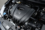 ＜マツダ デミオ 1.3S Touring／ボディカラー：ジェットブラックマイカ／シートカラー：黒布＞マツダ新型デミオ・CX-3 試乗レポート／竹岡圭