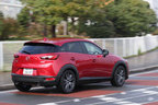 ＜マツダ CX-3 1.5XD PROACTIVE[4WD]／ボディカラー：ソウルレッドプレミアムメタリック／シートカラー：黒布＞マツダ新型デミオ・CX-3 試乗レポート／竹岡圭