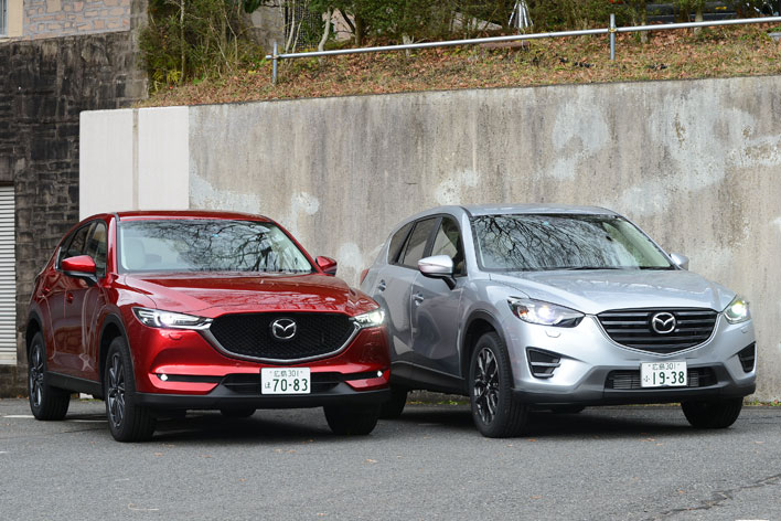 ＜新旧CX-5比較！(新型：ソウルレッドクリスタルメタリック／旧型：ソニックシルバーメタリック)＞