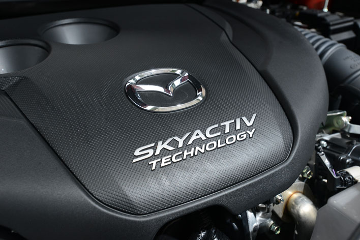 ＜SKYACTIV-D 2.2リッター直噴ターボディーゼルエンジン／マツダ 新型 CX-5＞