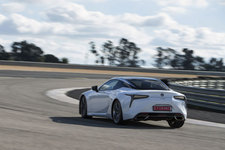 レクサス新型LC500/500h（プロトタイプ）