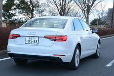 アウディ A4