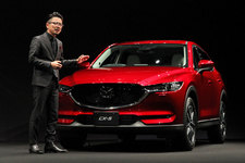＜CX-5チーフデザイナー 諌山 慎一氏＞マツダ 新型CX-5 発表会レポート[2016年12月15日木曜日／会場：渋谷ヒカリエ ホールA(東京都渋谷区)]