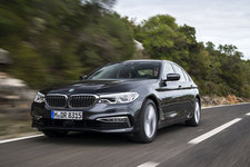 ＜BMW 530d xDrive Luxury Line＞