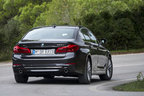 ＜BMW 530d xDrive Luxury Line＞