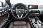 ＜BMW 530d xDrive Luxury Line＞