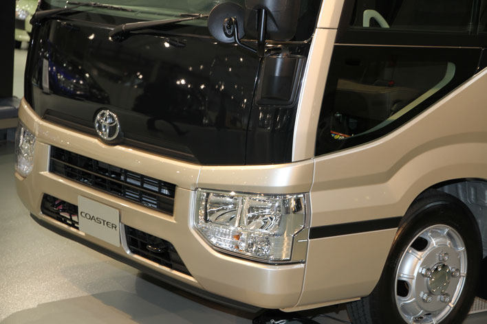 <トヨタ 新型 コースター >