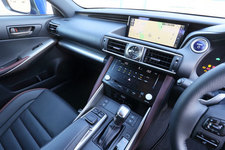 <レクサス IS 300h ”F SPORT”>レクサス新型ISシリーズ マイナーチェンジモデル 試乗レポート/山本シンヤ