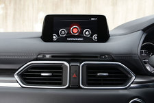 マツダ コネクト／マツダ 新型 CX-5 XD L Package[4WD／ボディカラー：ソウルレッドクリスタルメタリック／インテリアカラー：ピュアホワイト(本革)]