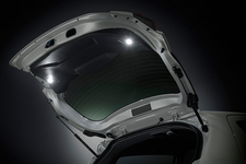 新型ヴィッツ（モデリスタパーツ装着）