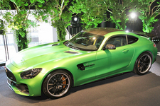 メルセデス AMG GT R