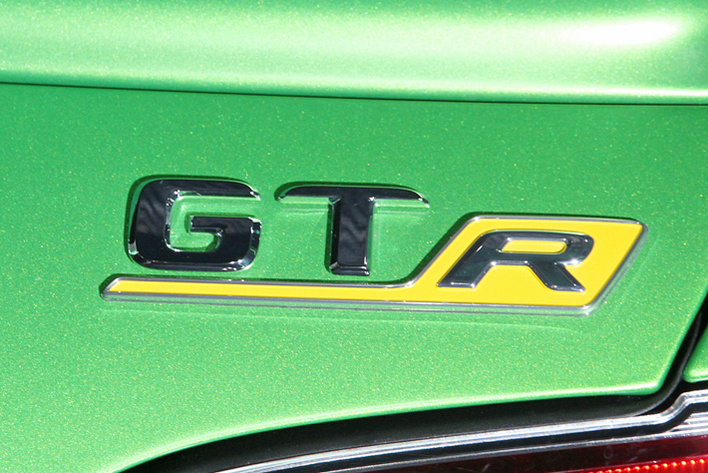 メルセデス AMG GT R