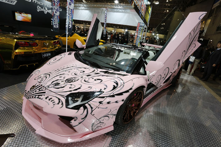痛っ!高級スーパーカーのランボルギーニをピカチュウ仕様に 痛っ!高級スーパーカーのランボルギーニをピカチュウ仕様に