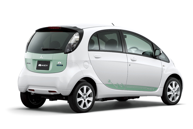 三菱、電気自動車i-MiEVを市場投入(画像ギャラリー No.8 三菱、電気自動車i-MiEVを市場投入(画像ギャラリー No.8