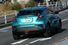 ＜トヨタ C-HR G[FF・ハイブリッド／ボディカラー：ラディアントグリーンメタリック]＞トヨタ C-HR 公道試乗レポート／渡辺陽一郎