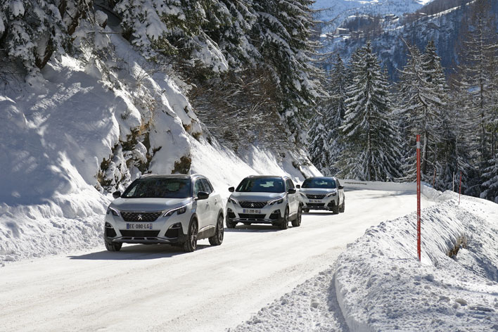 雪 日本でも“発売直前”、新型プジョー3008を雪上試乗！ FFといえど