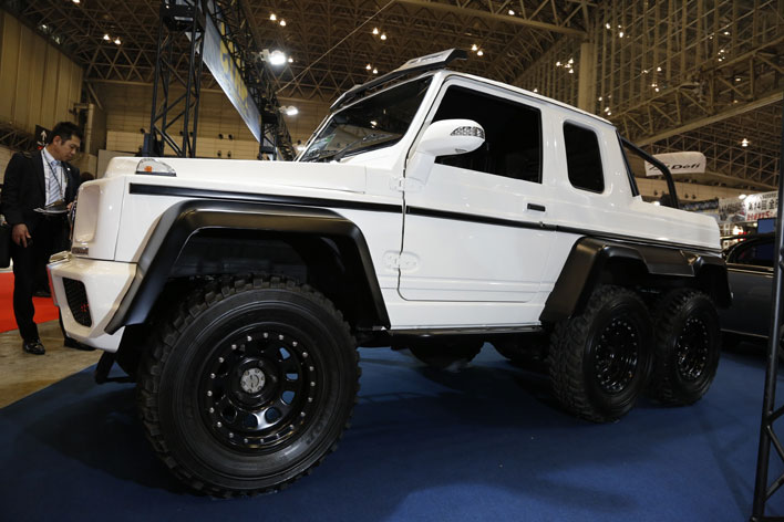 ジムニーベースのG 63 AMG 6×6（AMG J-class）