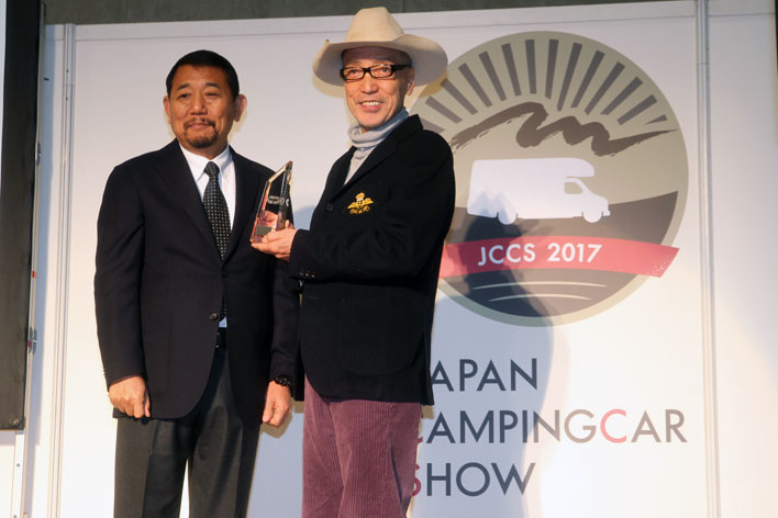 <第5回キャンピングカーアワード受賞・テリー伊藤さん>アジア最大級のキャンピングカーの祭典「ジャパンキャンピングカーショー2017」開催