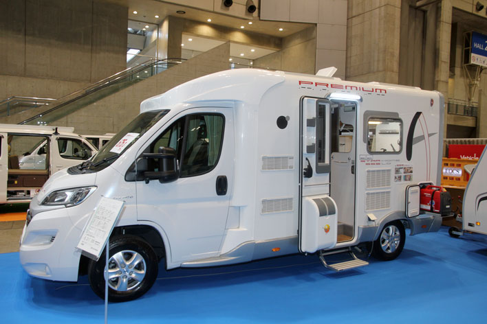 <フィアットデュカトベースのキャンピングカー「エース565LD」(フジカーズジャパン)>