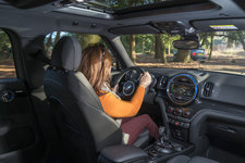 新型 ミニクロスオーバー[2017年日本発売予定] 海外試乗レポート／竹岡圭