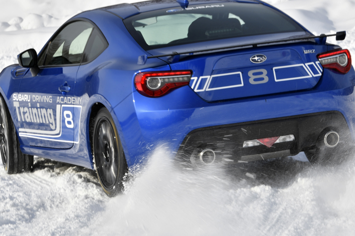 ドキッ！“スバルだらけ”の雪上試乗！WRX STIやレヴォーグ、さらにはスパイクタイヤのBRZまで！