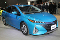 新型「プリウスPHV」はエコカーの今後を占う試金石、日本でEV普及なるか