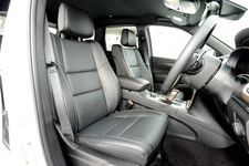 ＜JEEP GRAND CHEROKEE Limited(ジープ グランドチェロキー リミテッド)[4WD]＞ジープ グランドチェロキー雪上試乗レポート／藤島知子