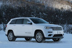 ＜JEEP GRAND CHEROKEE Summit(ジープ グランドチェロキー サミット) ラグーナレザーパッケージ[4WD]＞ジープ グランドチェロキー雪上試乗レポート／藤島知子