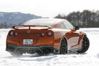 ＜日産 GT-R(4WD／ATTESA E-TS)＞