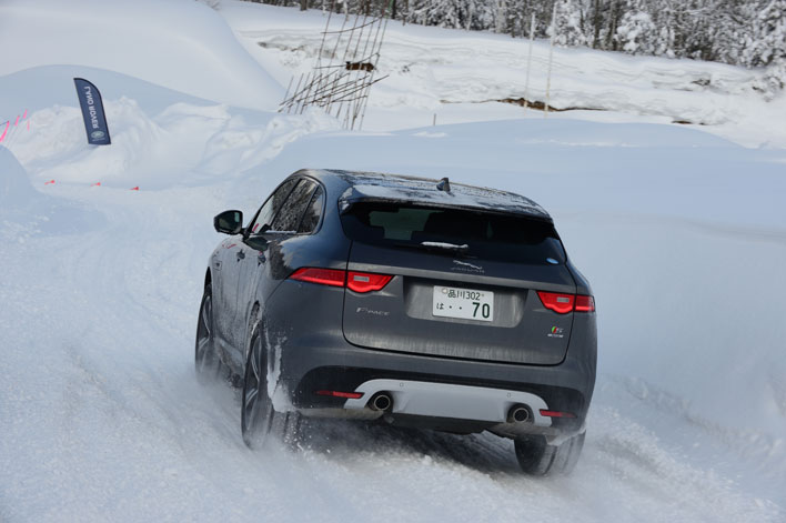 ＜ジャガー F-PACE(エフ・ペイス)＞ジャガー・ランドローバー・レンジローバー 雪上試乗 in 斑尾高原／レポート：今井優杏