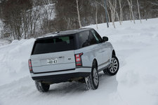 ジャガー・ランドローバー・レンジローバー 雪上試乗 in 斑尾高原/レポート:今井優杏