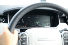 ジャガー・ランドローバー・レンジローバー 雪上試乗 in 斑尾高原/レポート:今井優杏