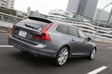 <ボルボ 新型V90 T6 AWD Inscription>ボルボ 新型S90・V90 新型車解説/山本シンヤ