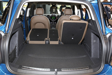 新型ミニクーパー SD クロスオーバー ALL4