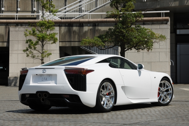 レクサスが高級すぎるペンケースを発売 3750万円のスーパーカー Lfa のシートレザーを使用 画像ギャラリー No 16 業界先取り 業界ニュース 自動車ニュース22国産車から輸入車まで Mota