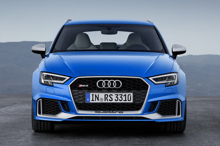 アウディ 新型RS 3 スポーツバック
