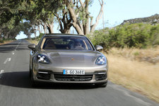 ポルシェ パナメーラ・4 E-ハイブリッド／911カレラGTS 海外試乗レポート／大谷達也