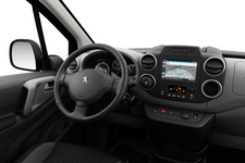 プジョー 新型パートナー ティピー エレクトリック