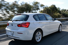 ＜BMW 118d Sport[ボディカラー：アルピンホワイトIII]＞BMW 新型 1シリーズ 試乗レポート／渡辺陽一郎