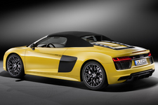 アウディ 新型R8スパイダー